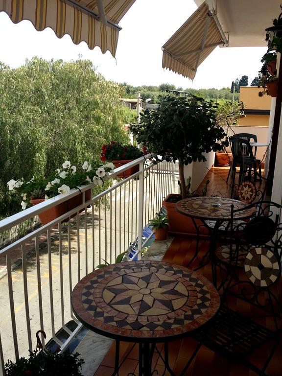 B&B Triskèles Giardini Naxos Exteriör bild