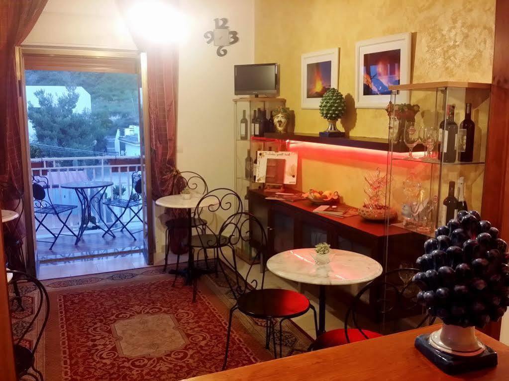 B&B Triskèles Giardini Naxos Exteriör bild