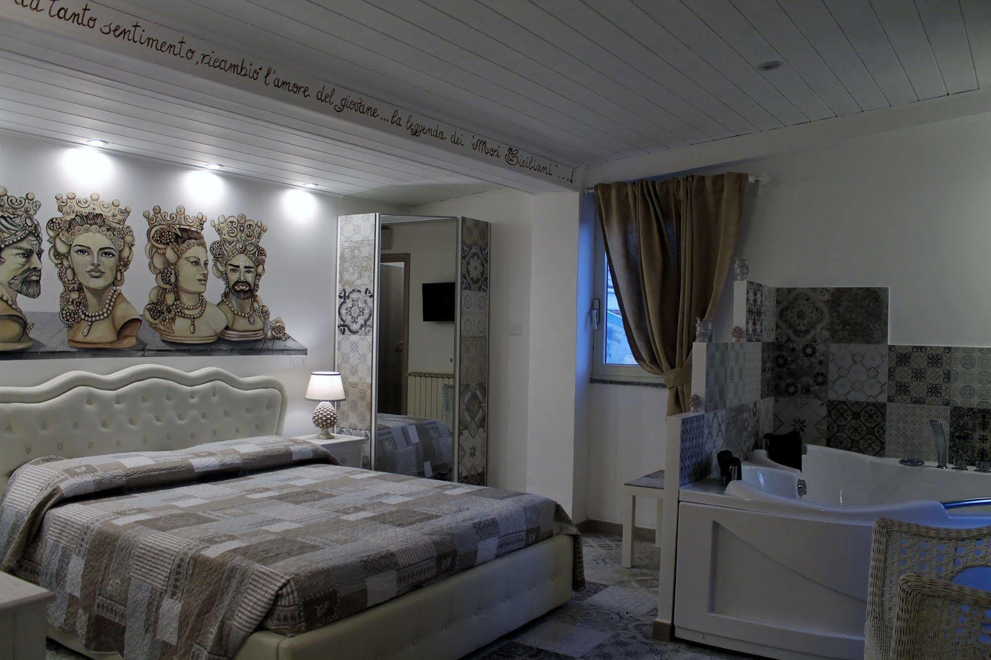 B&B Triskèles Giardini Naxos Exteriör bild