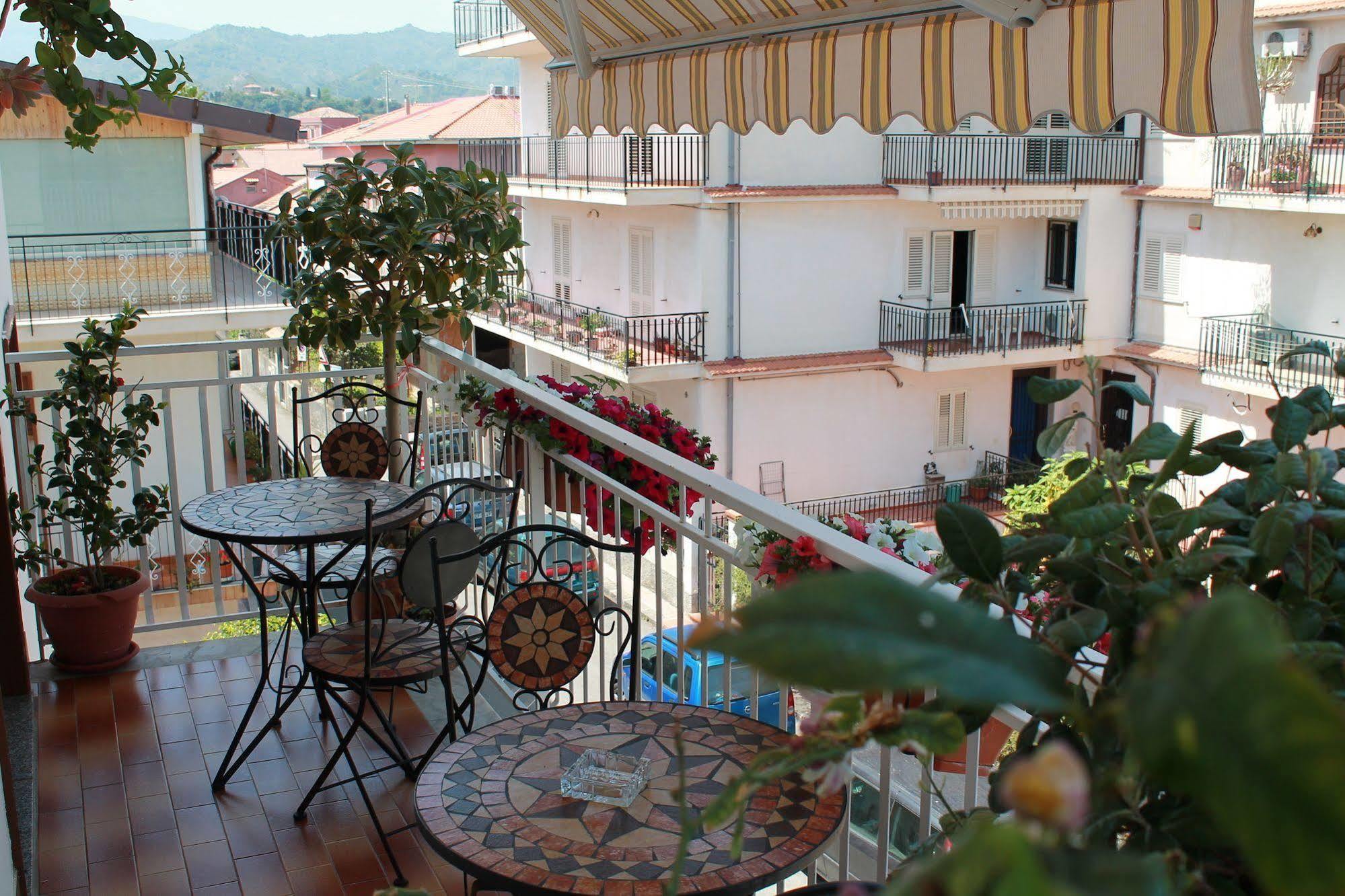B&B Triskèles Giardini Naxos Exteriör bild