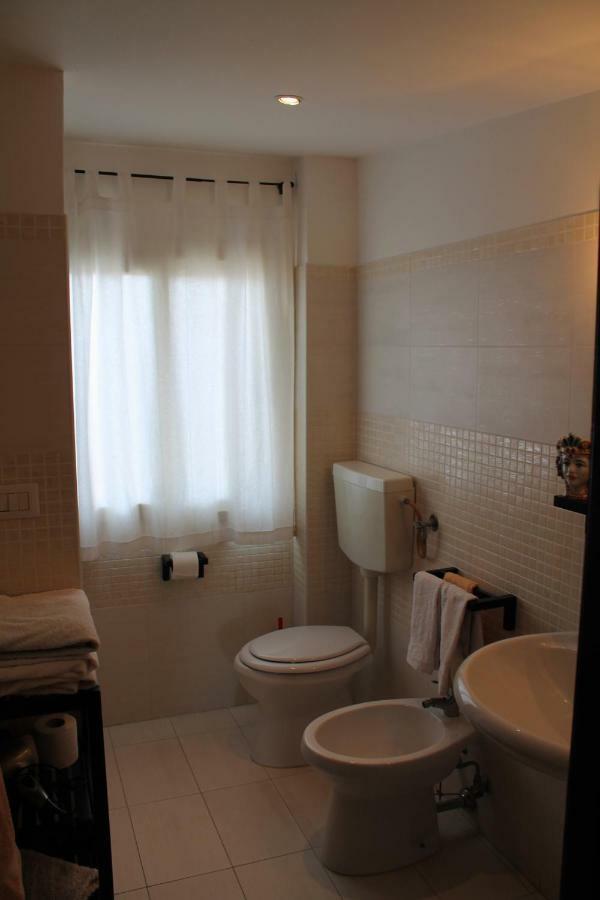 B&B Triskèles Giardini Naxos Exteriör bild