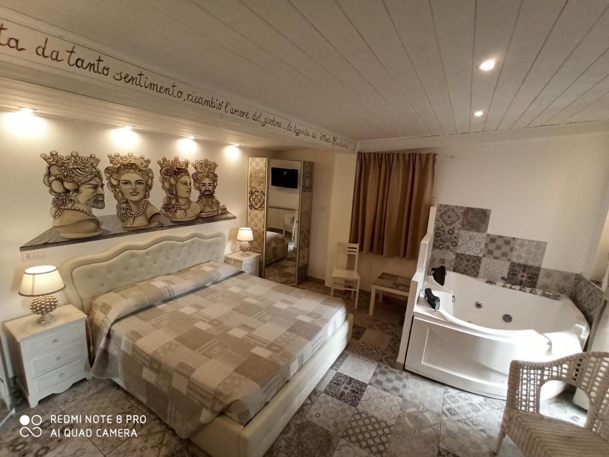 B&B Triskèles Giardini Naxos Exteriör bild