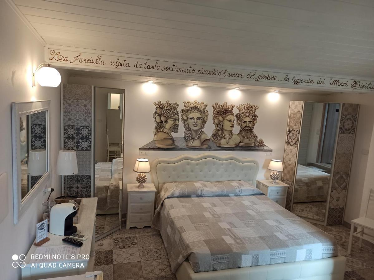 B&B Triskèles Giardini Naxos Exteriör bild