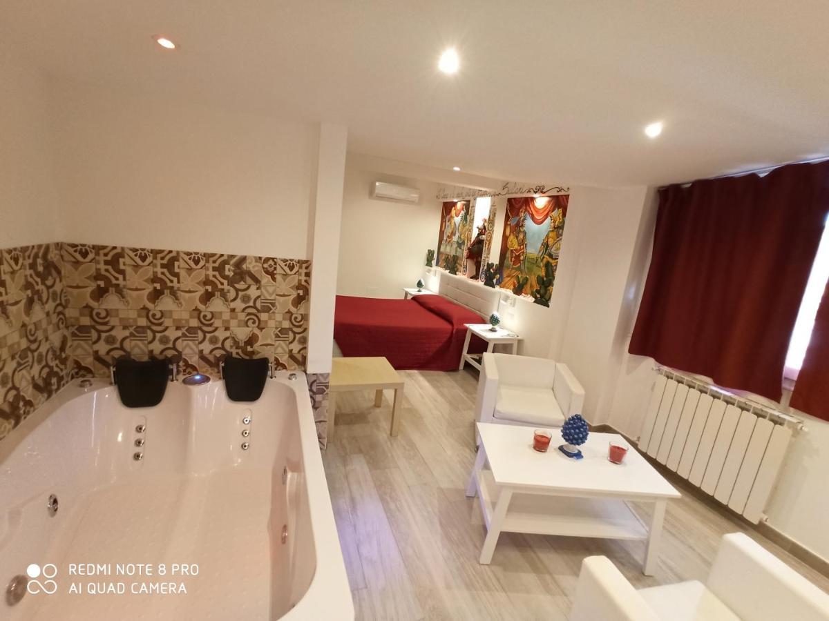 B&B Triskèles Giardini Naxos Exteriör bild