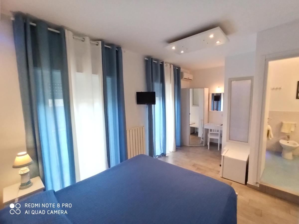 B&B Triskèles Giardini Naxos Exteriör bild